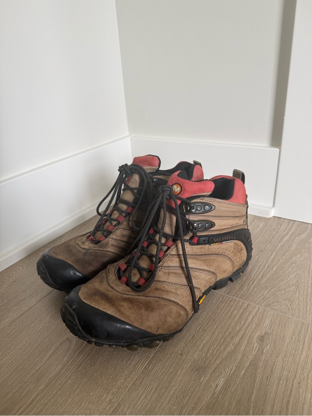 Merrell Chameleon Continuum Women's Hiking Boots Size 10 Brown Pink Red Vibram